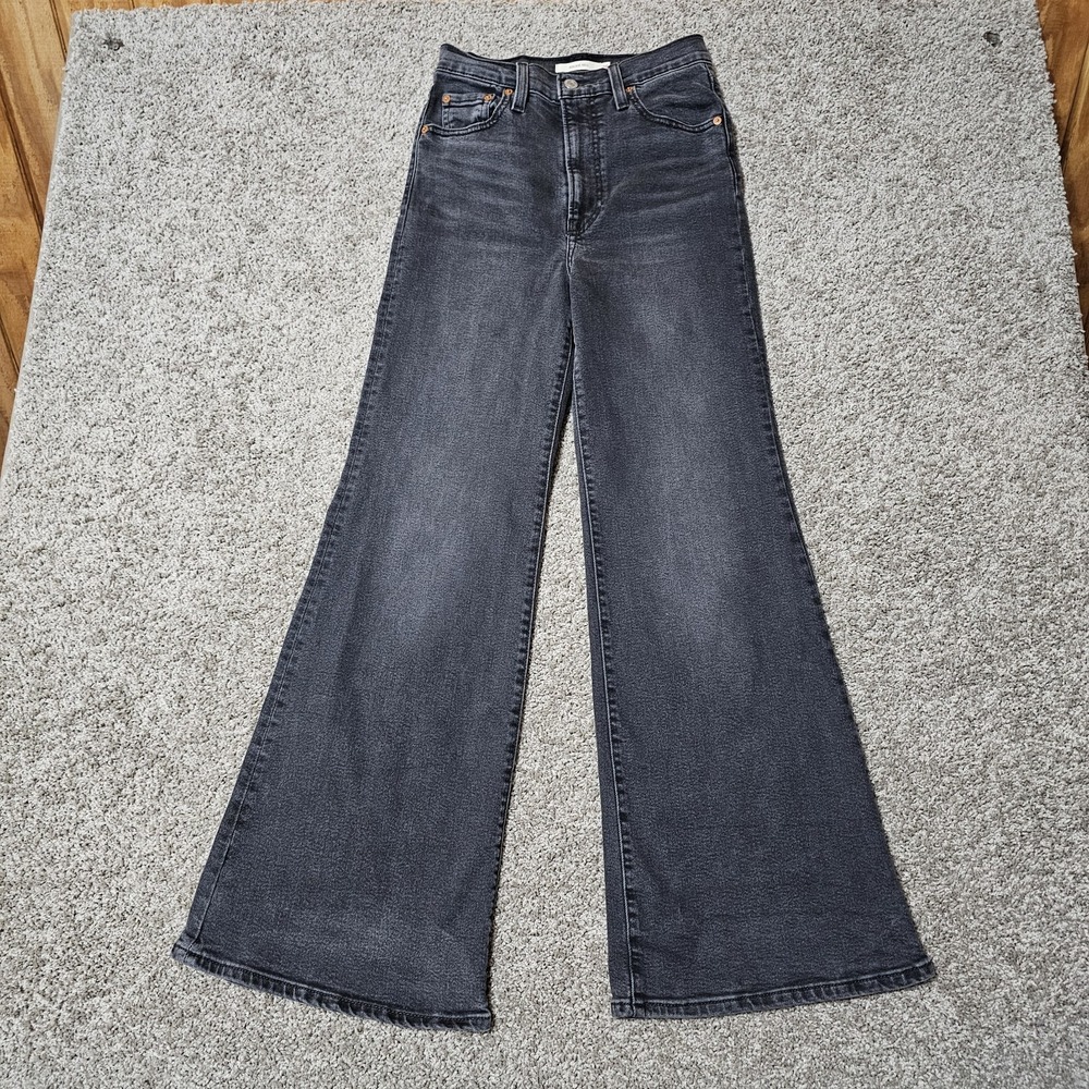 Levi's Women's Flare Jeans in Dark Gray